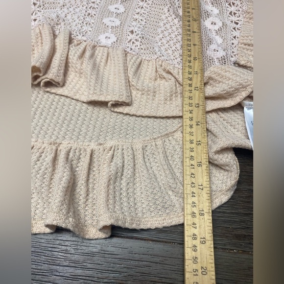 Cider Hollow Out Ruffle Hem Short Sleeve Crop Summer Top Tan Cream Color M - Picture 8 of 8